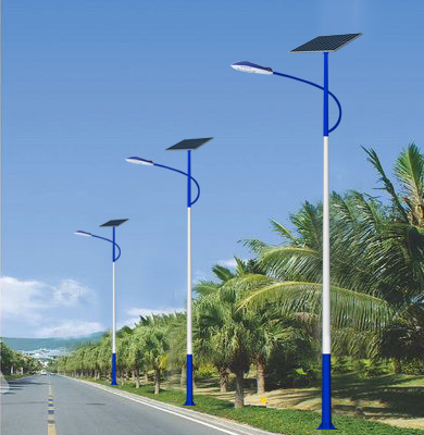 甘德太阳能路灯.jpg