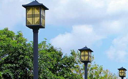 甘德庭院灯安装间距与布灯设计全解析